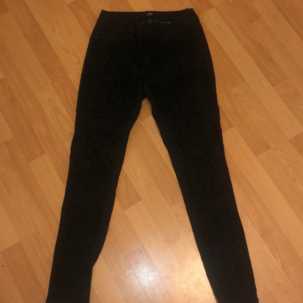 Black velvet embroidered skinny jeans